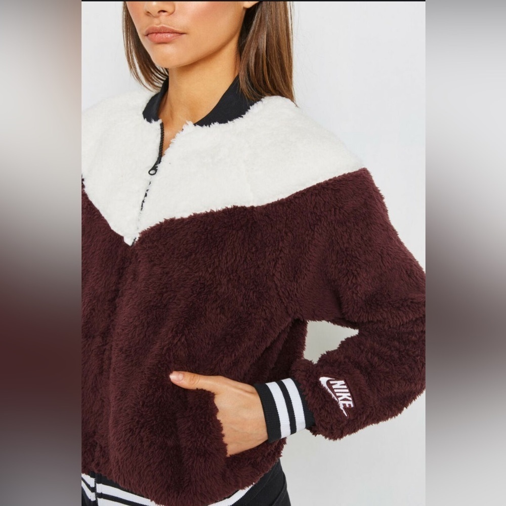 NEW NIKE Women's Sportswear Sherpa Wolf Bomber Jacket